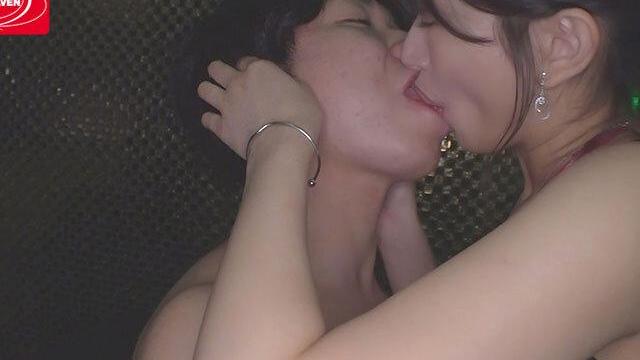 【キレカワお姉さんのベロキス痴女】脳トロディープキス誘惑で中出しホールド騎乗位…涎交換貪りヌルテカフェラの濃密射精ラッシュ♡