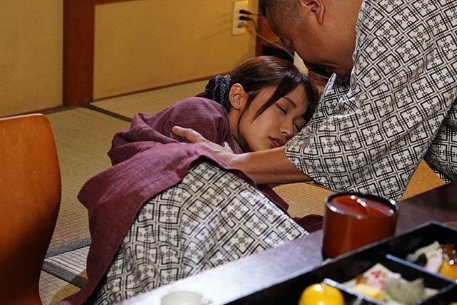 【温泉相部屋NTR】大嫌い上司の媚薬凌辱地獄…びしょ濡れ透けボディ中出し連発でアクメ連発♡