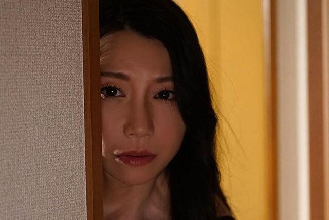 【加藤あやの】オナ禁我慢の息子が入浴中の義母下着で発情…目撃され極上筆おろしで中出し解禁♡