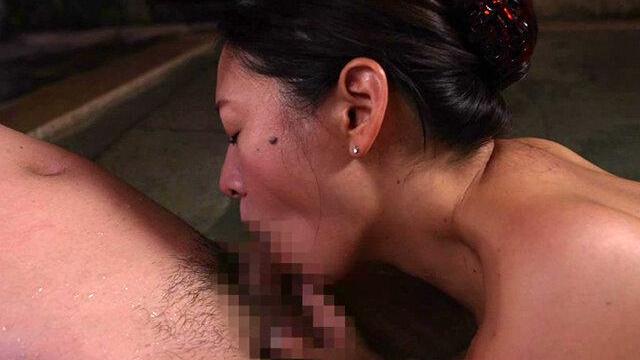 【憧れ女上司と温泉営業】ポンコツ部下と田舎出張で混浴誘惑…汗だく密着中出し性交に堕ちる！