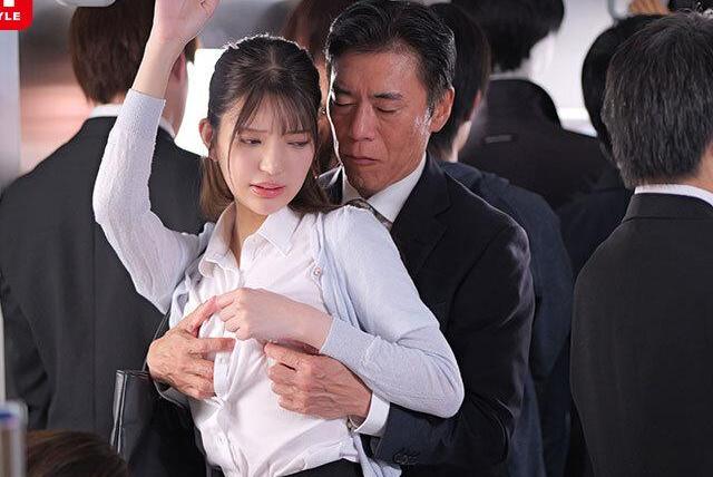 【痴漢ハマり女子大生】清楚JDが電車痴漢の指テクにイキ悶え…背徳快楽に溺れ自ら股濡らし待つ常習絶頂お漏らし♡