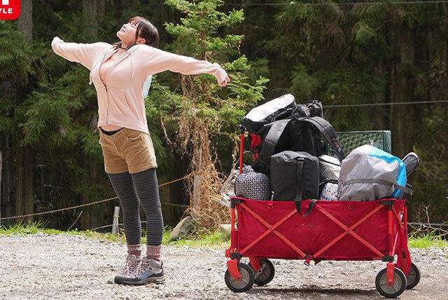 【鷲尾めい】Kカップソロキャンパーが山奥襲撃…無防備谷間に男たち理性崩壊輪●絶頂♡