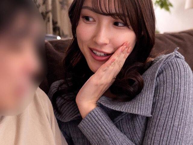 【最終電車誘惑】パンチラ義姉に興奮して勃起…スカート捲り上げ禁断のスケベ関係に発展！